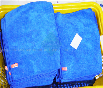 China Bulk super absorbent cleaning cloth bulk wholesaler Factory Custom Blue Microfiber Quick Dry Car Washing Towel Wholesale Company